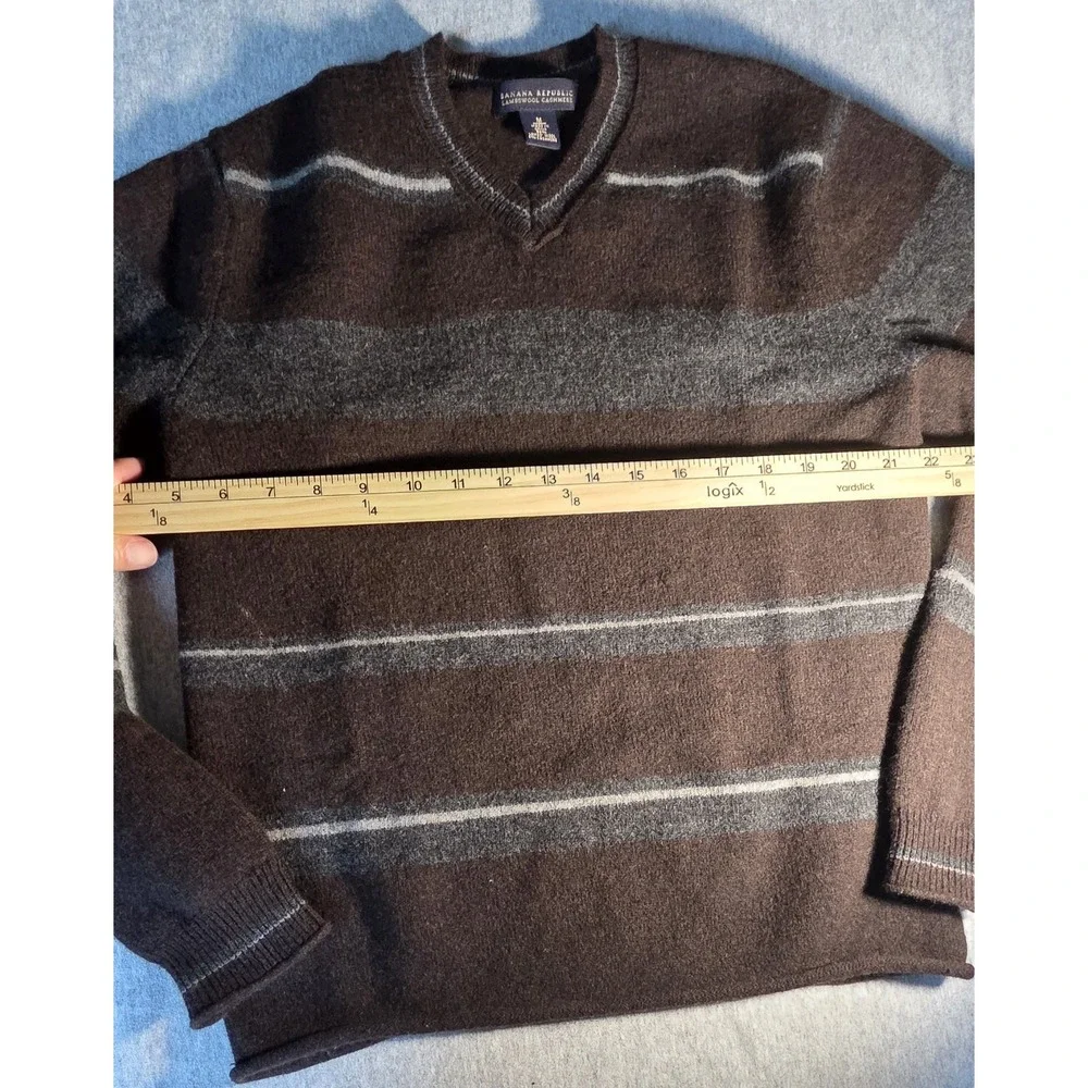 Banana Republic Men's Stripe V-Neck Lambswool Cashmere Sweater Blue Size M